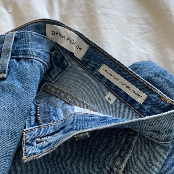 Aritzia Denim Forum The C’est La Chic High Rise Straight - Picture 5 of 7